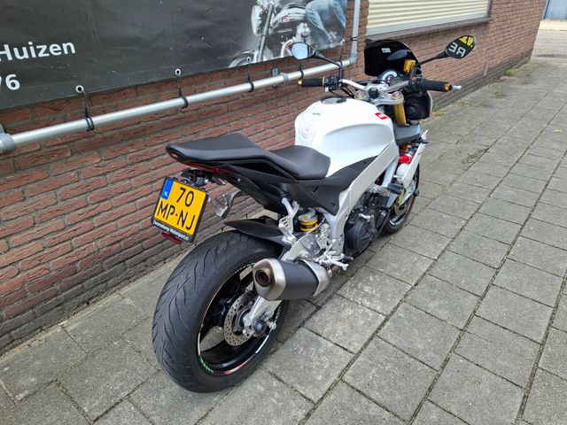 aprilia - tuono-v4