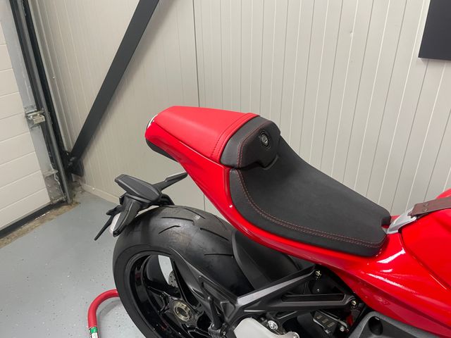 mv-agusta - superveloce-800