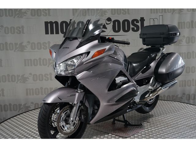 honda - st-1300-pan-european