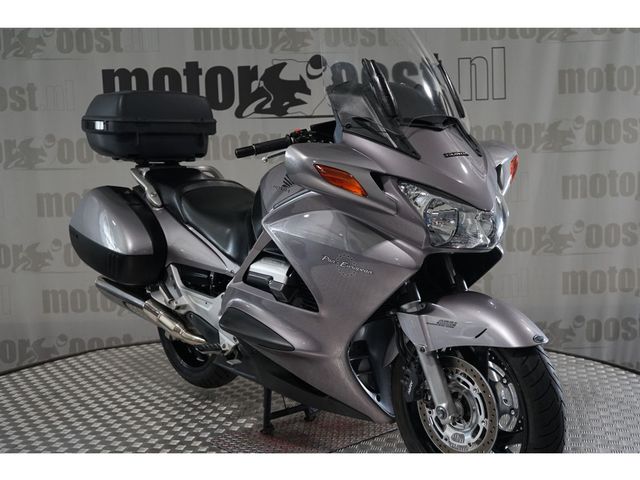 honda - st-1300-pan-european