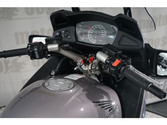 honda - st-1300-pan-european