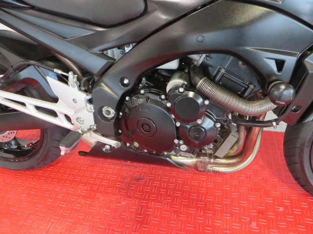 suzuki - gsr-600