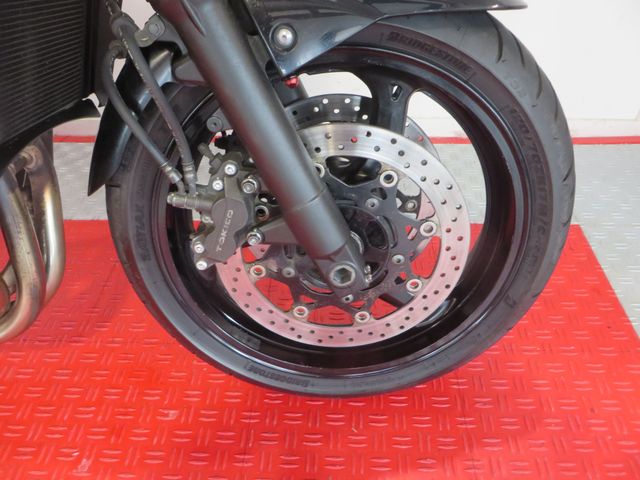 suzuki - gsr-600