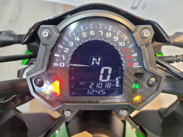 kawasaki - z900