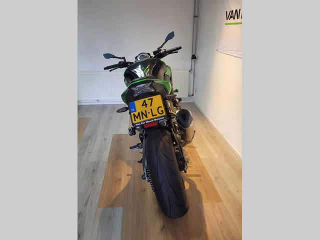 kawasaki - z900
