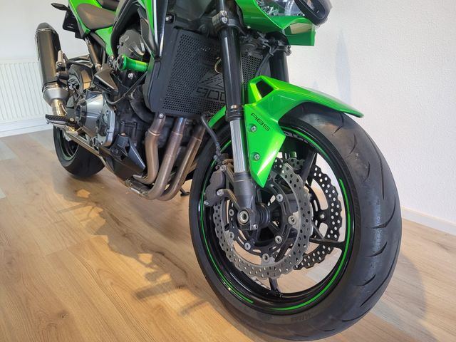 kawasaki - z900