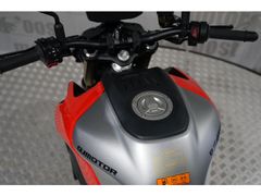 Qjmotor SRK 800 Siver/RED 2026 nieuw – foto 19 van 20