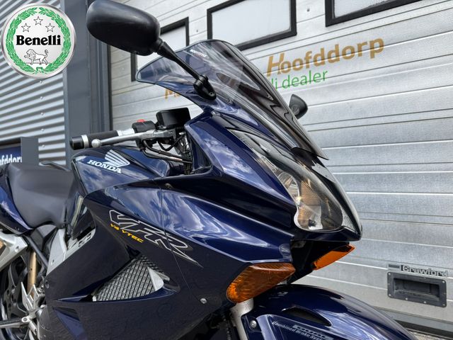 honda - vfr-800-fi-vtec