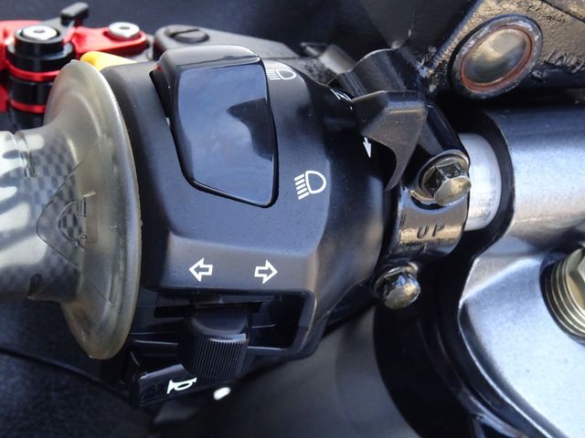 suzuki - gsx-r-1300-hayabusa