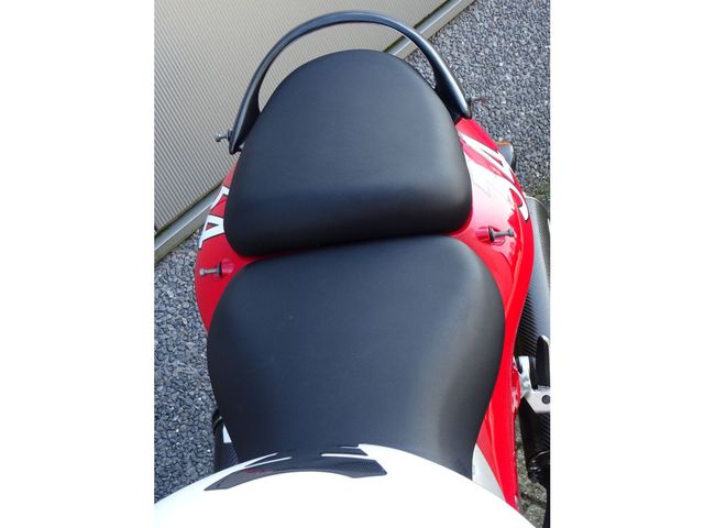 suzuki - gsx-r-1300-hayabusa