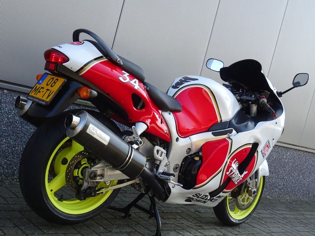 suzuki - gsx-r-1300-hayabusa