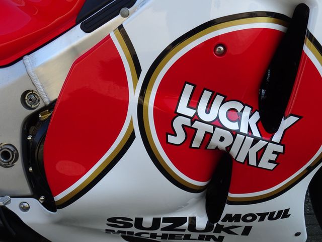 suzuki - gsx-r-1300-hayabusa