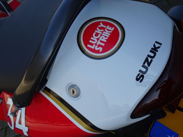 suzuki - gsx-r-1300-hayabusa