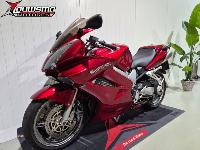 honda - vfr-800-fi-vtec