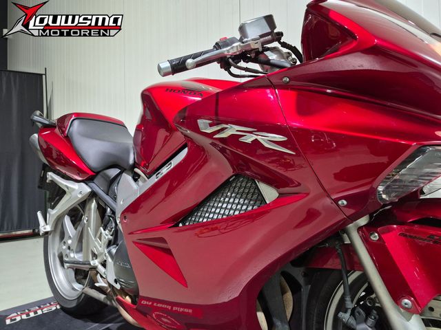 honda - vfr-800-fi-vtec