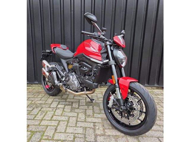 ducati - monster-797--