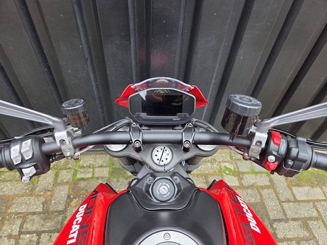 ducati - monster-797--