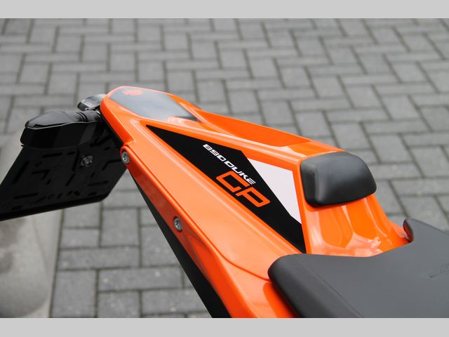 ktm - 890-duke-gp
