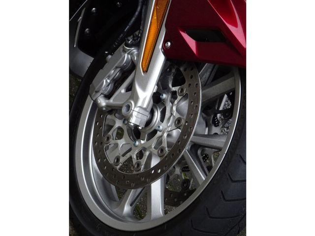 honda - gl-1800-goldwing