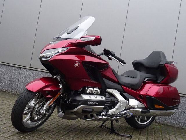 honda - gl-1800-goldwing