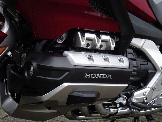 honda - gl-1800-goldwing