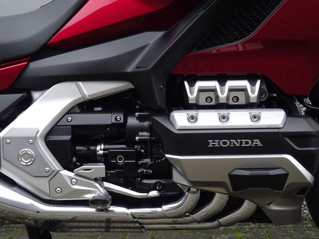 honda - gl-1800-goldwing