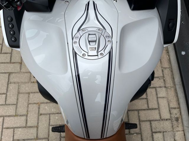bmw - r-1250-rt