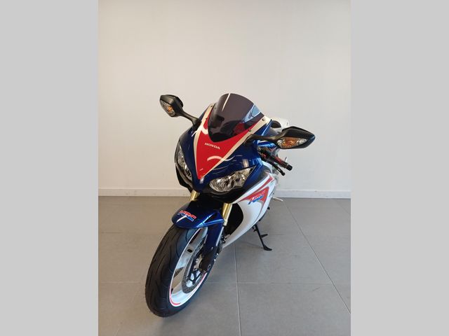 honda - cbr-1000-rr-fireblade