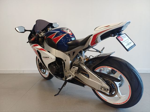 honda - cbr-1000-rr-fireblade
