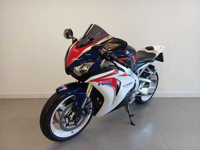honda - cbr-1000-rr-fireblade