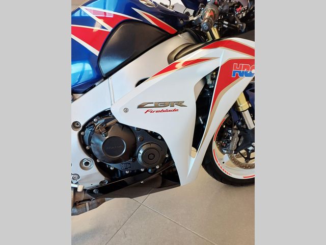 honda - cbr-1000-rr-fireblade