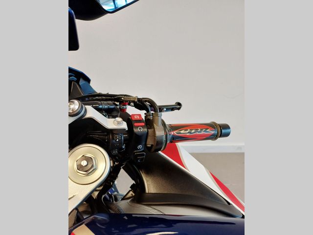 honda - cbr-1000-rr-fireblade