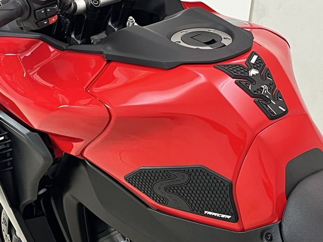 yamaha - tracer-9
