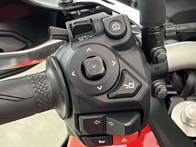 yamaha - tracer-9