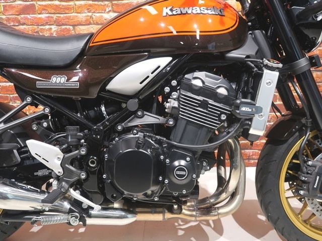 kawasaki - z900