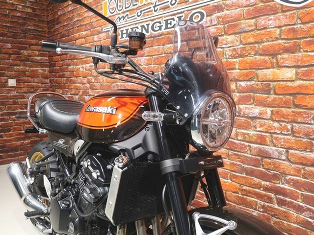 kawasaki - z900