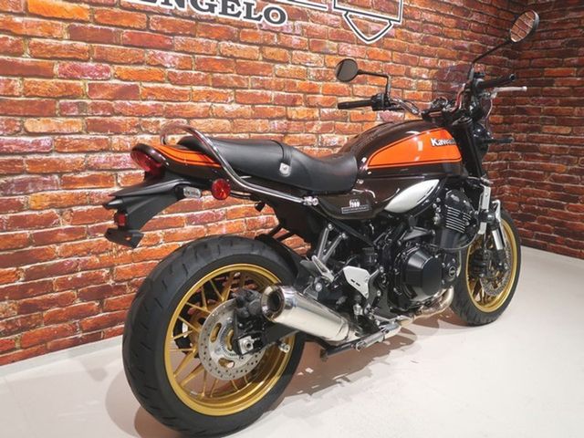 kawasaki - z900