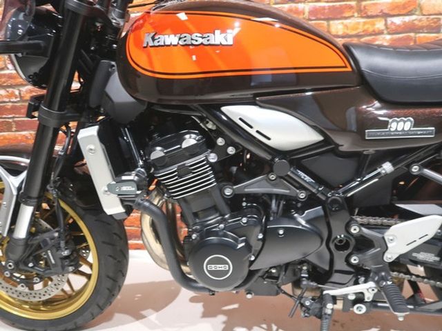 kawasaki - z900