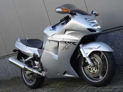 HONDA CBR 1100  XX SUPER BLACKBIRD – foto 2
