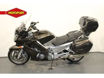 YAMAHA FJR 1300 EXPLORER – foto 3