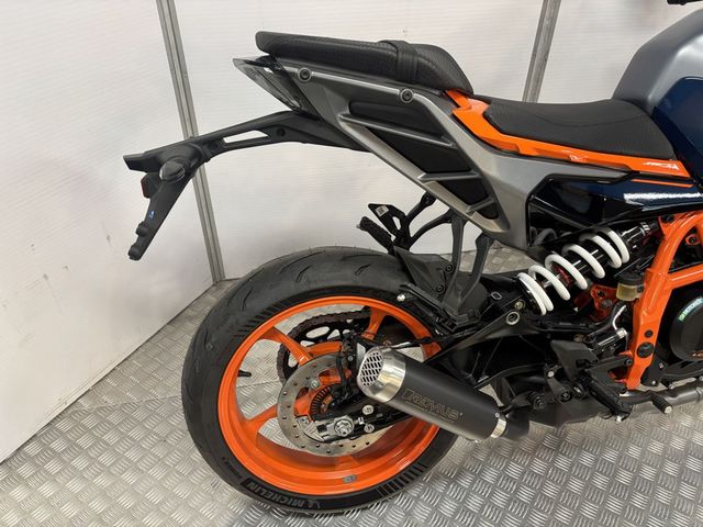 ktm - 390-duke-abs