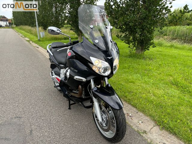 moto-guzzi - norge-1200-gt