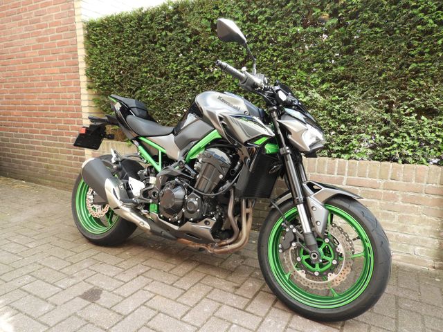 kawasaki - z900