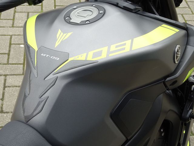 yamaha - mt-09-abs