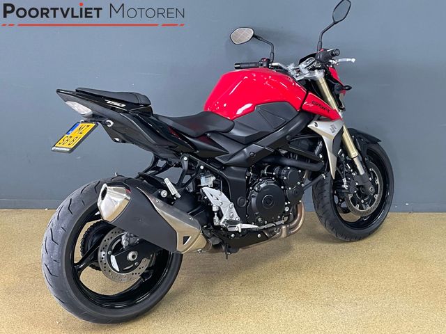 suzuki - gsr-750