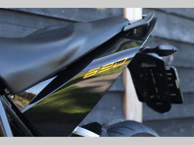 ktm - 690-duke