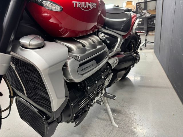 triumph - rocket-3-r
