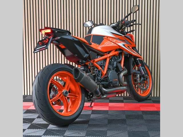 ktm - 1290-super-duke-r
