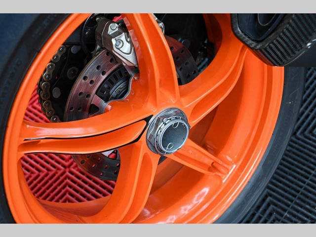 ktm - 1290-super-duke-r