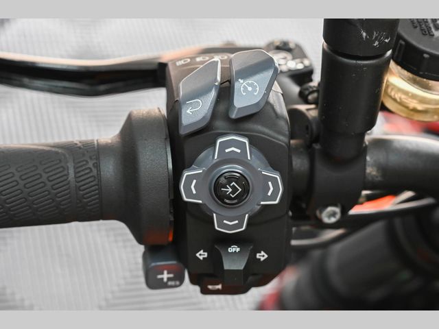 ktm - 1290-super-duke-r